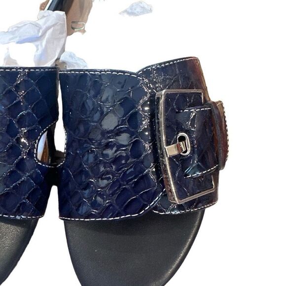 Donald Pliner Florence navy leather flats- size 8.5 - Picture 3 of 6